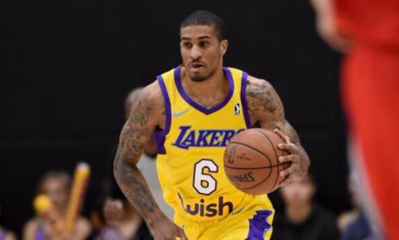 在画面边角 在画面边角